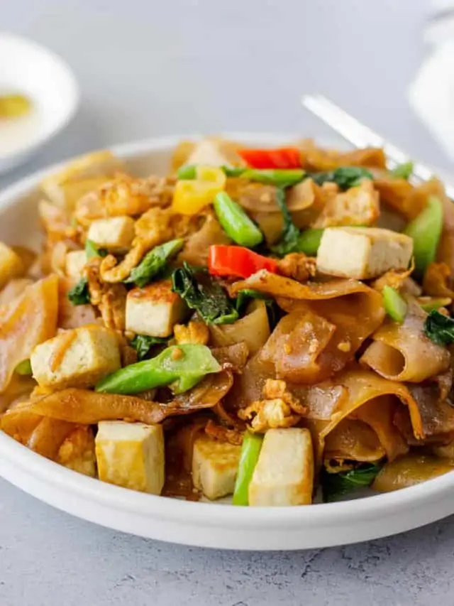 cropped-Vegetarian-Pad-See-Ew-1.jpg